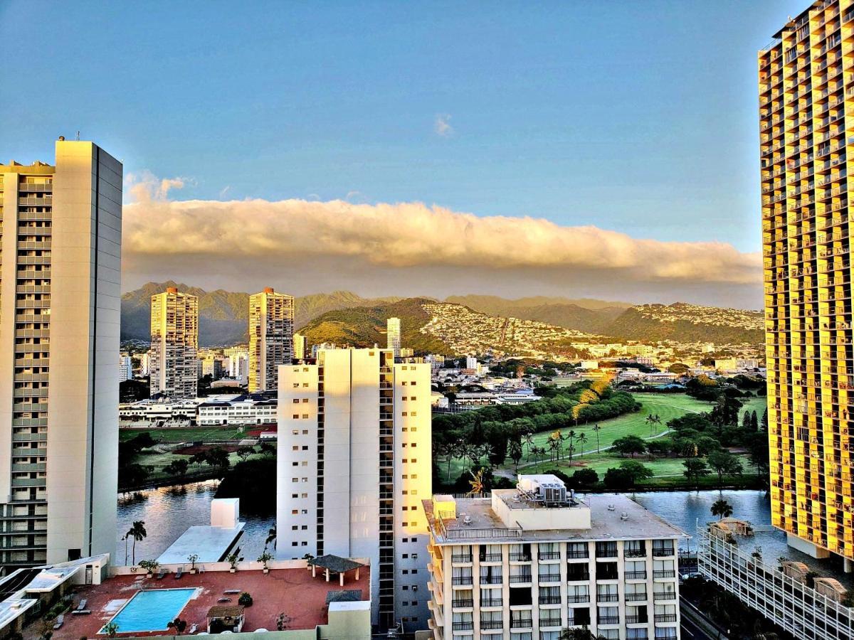 Private One Bedroom Condo, With Corporate Rental Car Savings Code Included, Free Onsite Parking Honolulu Ngoại thất bức ảnh
